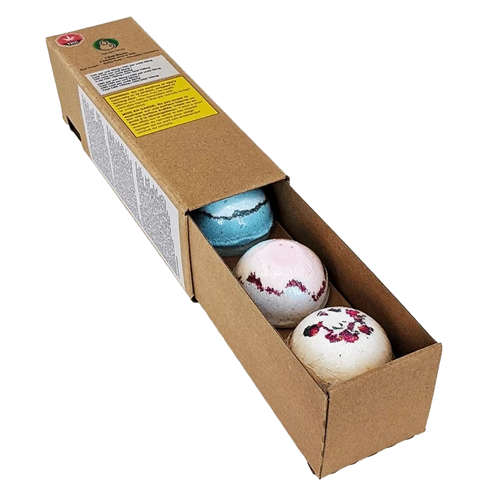 A slightly angled view of the Blue Dream BB Kush Choco Hashbry multipack inside its cardboard packaging.