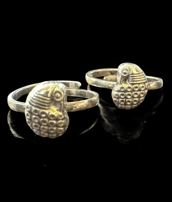 The Barha Silver Peacock Nakshi Toe-Rings